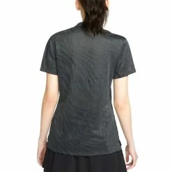 Nike Dri-FIT Victory Jacquard Golf Polo 2021 Women 10 Nike Dri-FIT Victory Jacquard Golf Polo 2021 Women -TravisMathew Shop ann2608 black dark smoke gray photon dust 2 99535.1665650387