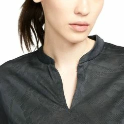Nike Dri-FIT Victory Jacquard Golf Polo 2021 Women 12 Nike Dri-FIT Victory Jacquard Golf Polo 2021 Women -TravisMathew Shop ann2608 black dark smoke gray photon dust 4 24781.1665650398
